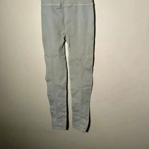 NWOT FREE PEOPLE  Good Karma Yoga Leggings XS/S - Picture 7 of 8